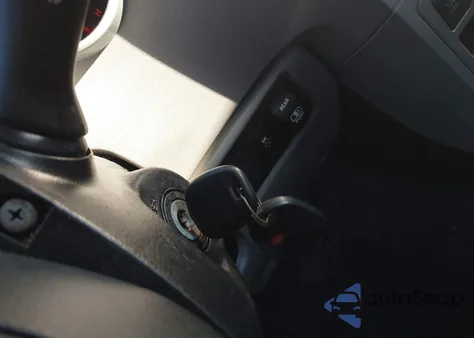 2013 Toyota Tundra Grade 4.6L V8 из США, поврежденный, VIN 5TFUM5F17DX042956